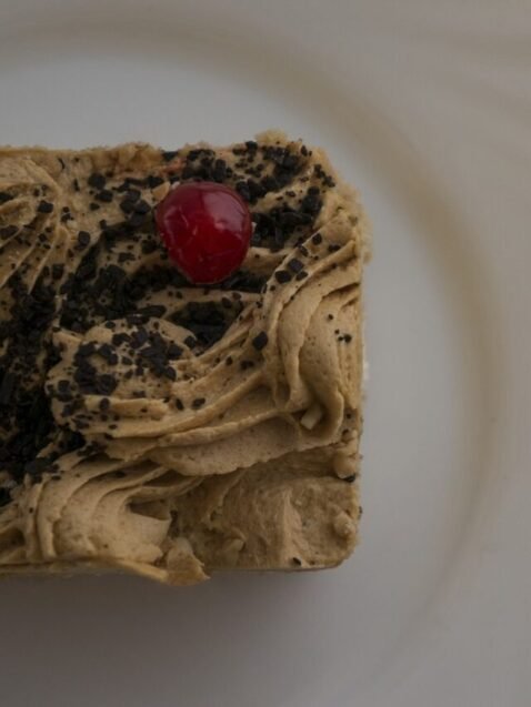 Mindful Eating: The Key to Healthier Food Choices and Improved Well-being
